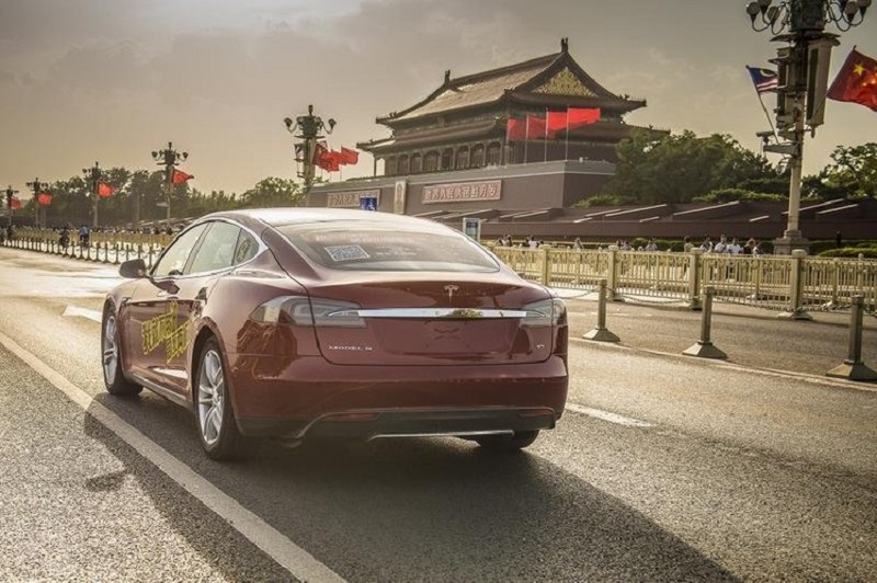 Китай огранил использование Tesla госслужащими и военными из соображений нацбезопасности - Фото