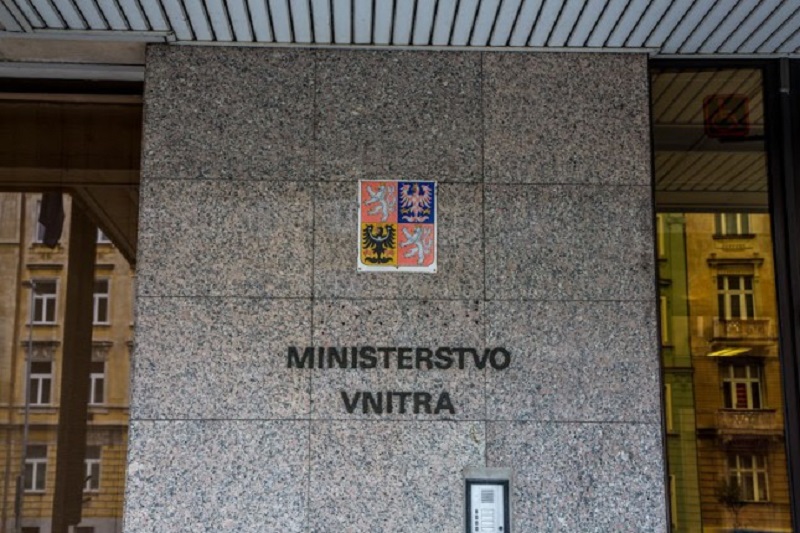 В Праге из здания МВД эвакуировали людей из-за угрозы взрыва - Фото