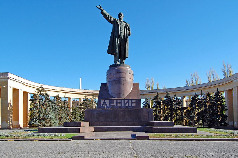 Партия «Коммунисты России» просит ЮНЕСКО признать памятники Ленину всемирным наследием - Фото