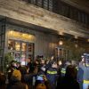 Владимир Познер покинул Тбилиси после акций протеста из-за его визита - Фото