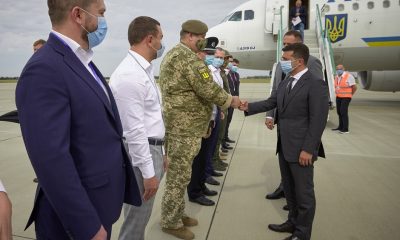 Президент Украины Зеленский прибыл в Херсонскую область проверить ситуацию на границе с Крымом - Фото