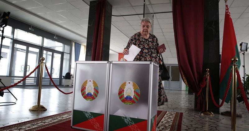 Конституционная комиссия предлагает наделить правом голоса белорусов от 20 до 70 лет - Фото