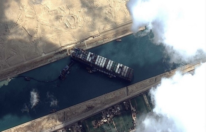 Сумма ущерба от блокировки Суэцкого канала может составить $1 млрд - Фото