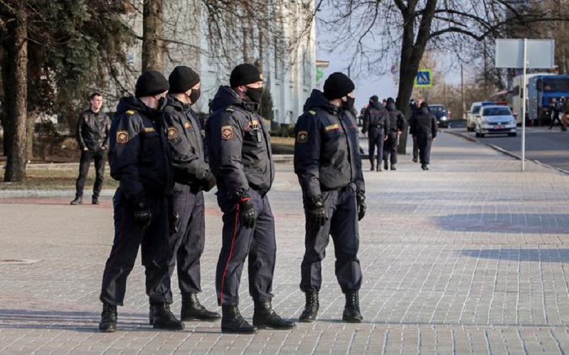 Празднование Дня Победы в Беларуси не обошлось без задержаний и арестов - Фото
