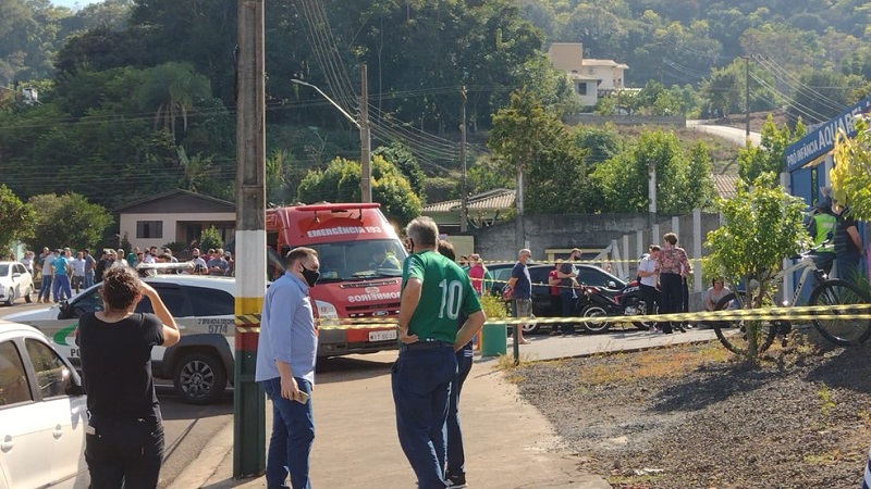 В Бразилии подросток зарезал трех детей и двух воспитателей в детском саду - Фото