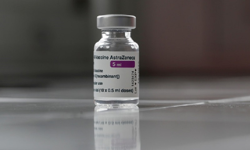 В Испании военный умер от тромбоза после прививки вакциной AstraZeneca - Фото