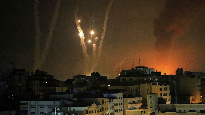 Более 200 тысяч человек в Газе остались без электричества из-за ракетного обстрела ХАМАС - Фото