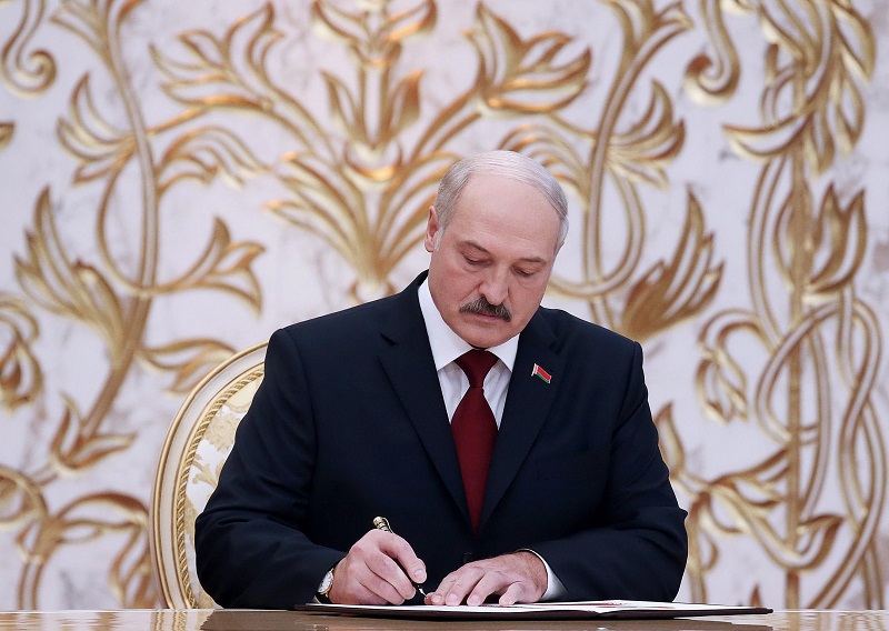 Президент Беларуси Лукашенко подписал закон об обеспечении национальной безопасности - Фото