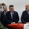 Президент Беларуси Лукашенко ознакомился с отечественным производством ракет и боеприпасов - Фото