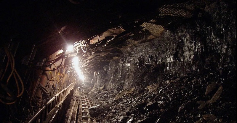 Один человек погиб при взрыве на золотодобывающей шахте в Бурятии - Фото