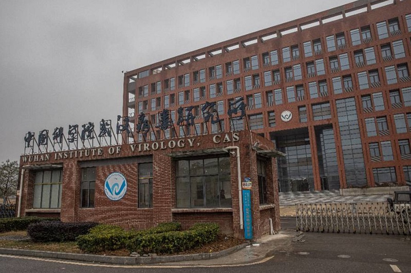 Китай опроверг сообщения о заболевании вирусологов Уханьского института незадолго до первой вспышки COVID-19 - Фото