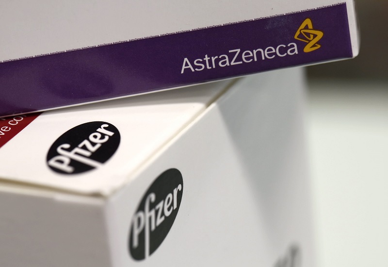 Беларусь прекратила переговоры с производителями вакцин AstraZeneca и Pfizer - Фото