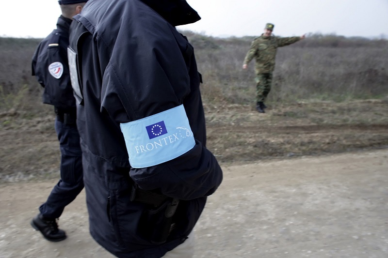 Frontex удвоит число сотрудников на границе с Беларусью из-за нелегальной миграции - Фото