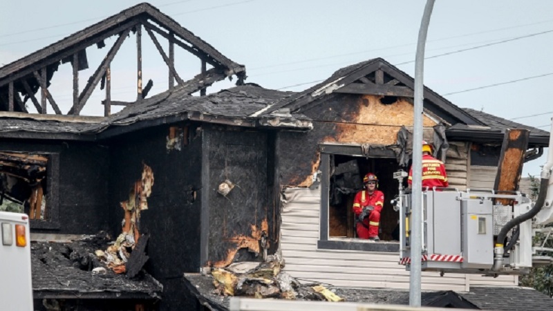 В Канаде при пожаре в жилом доме сгорели семь человек - Фото