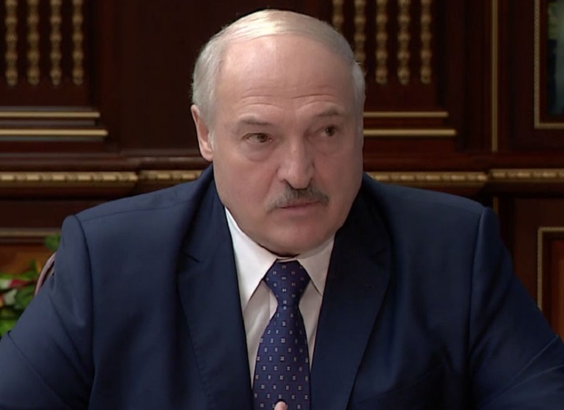 Президент Лукашенко поручил сократить численность белорусского дипперсонала в Европе - Фото