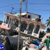 Число жертв землетрясения на Гаити приблизилось к 2 тысячам - Фото