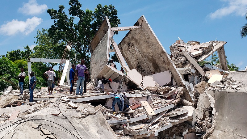 Число жертв землетрясения на Гаити увеличилось до 227 человек - Фото