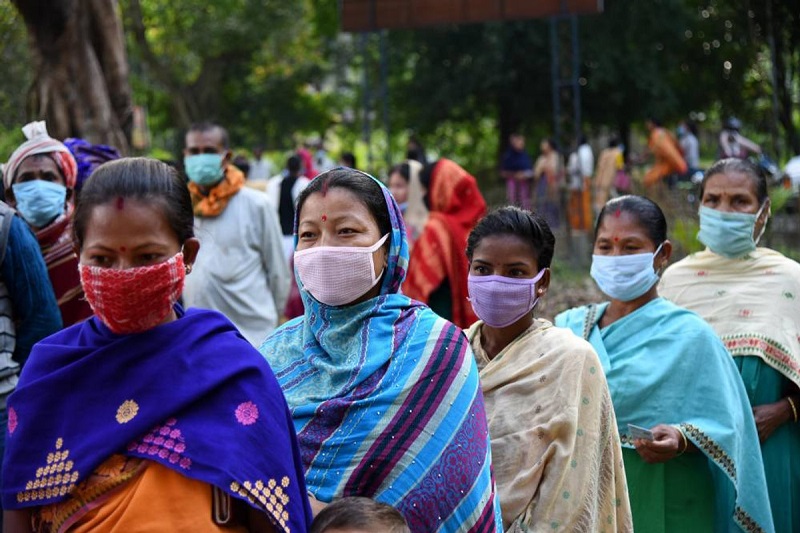 В Индии из-за вспышки неизвестной лихорадки умерли почти 70 человек - Фото