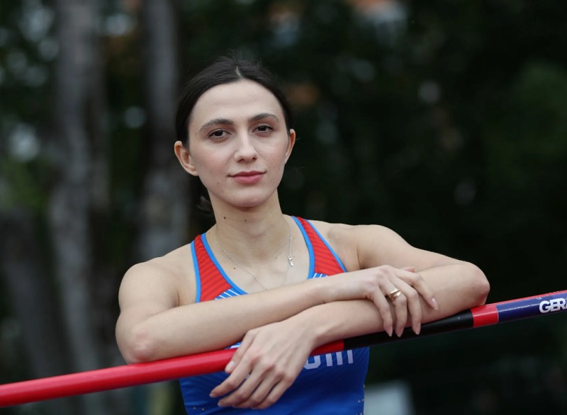 Россиянка Мария Ласицкене завоевала золото в прыжках в высоту на Олимпиаде в Токио - Фото