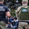 Беларусь отказалась принимать гуманитарную помощь для мигрантов от Польши - Фото