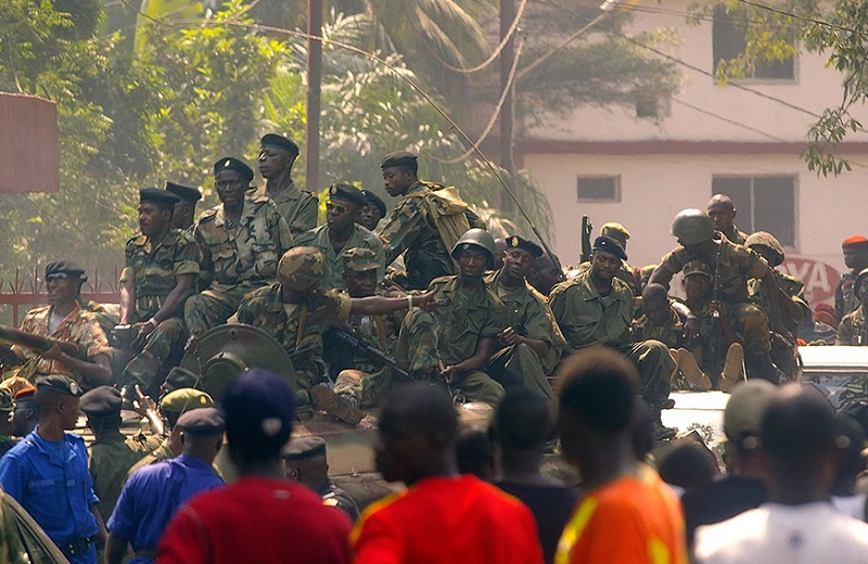 В Гвинее задержали 25 военных, участвовавших в путче - Фото